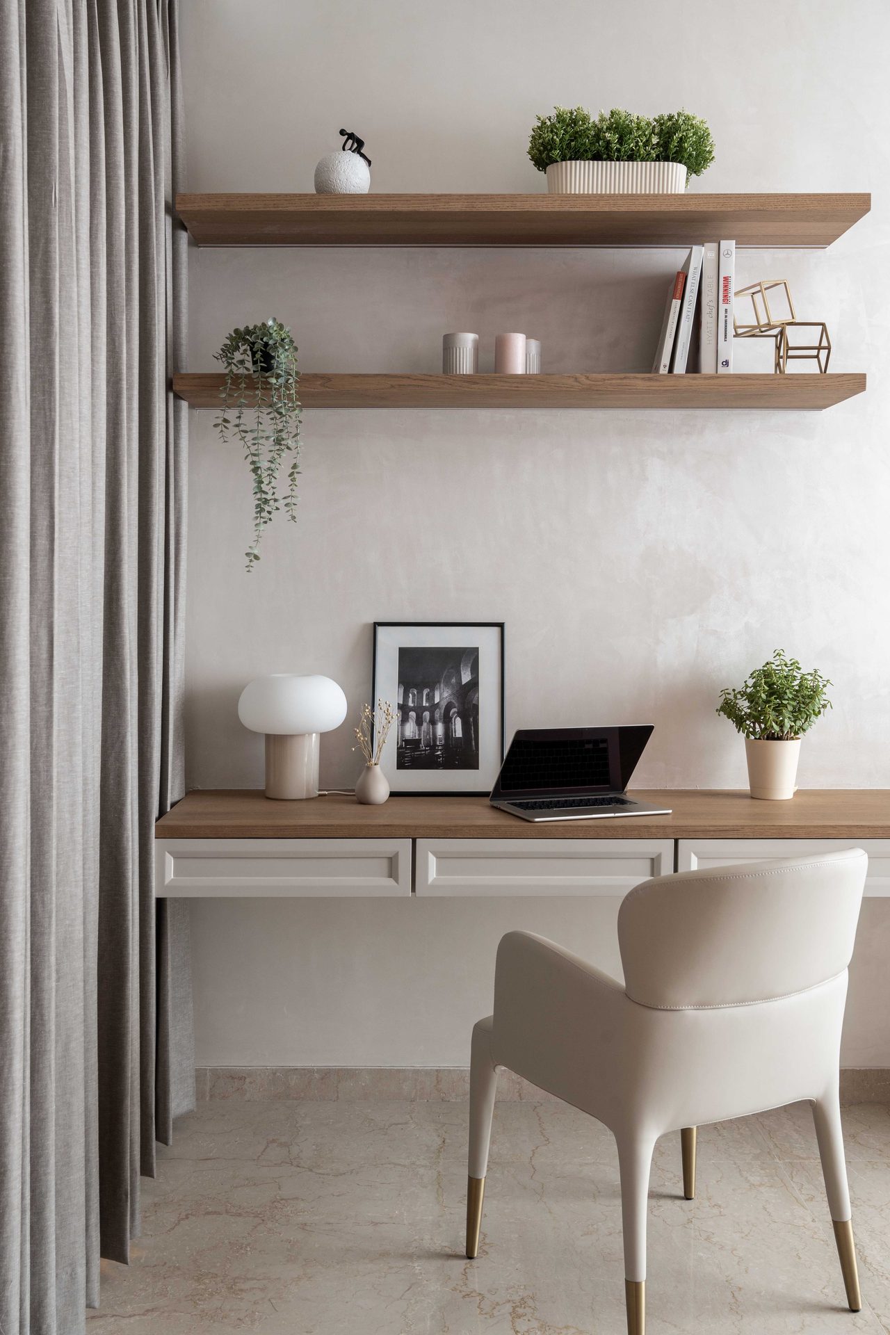 Oberoi Enigma - Study nook